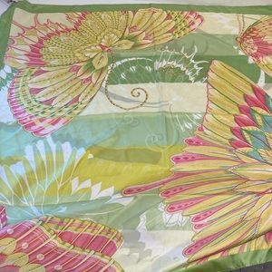 New Salvatore Ferragamo Scarf butterfly Green Pink Multicolor Silk Wrap E5-28